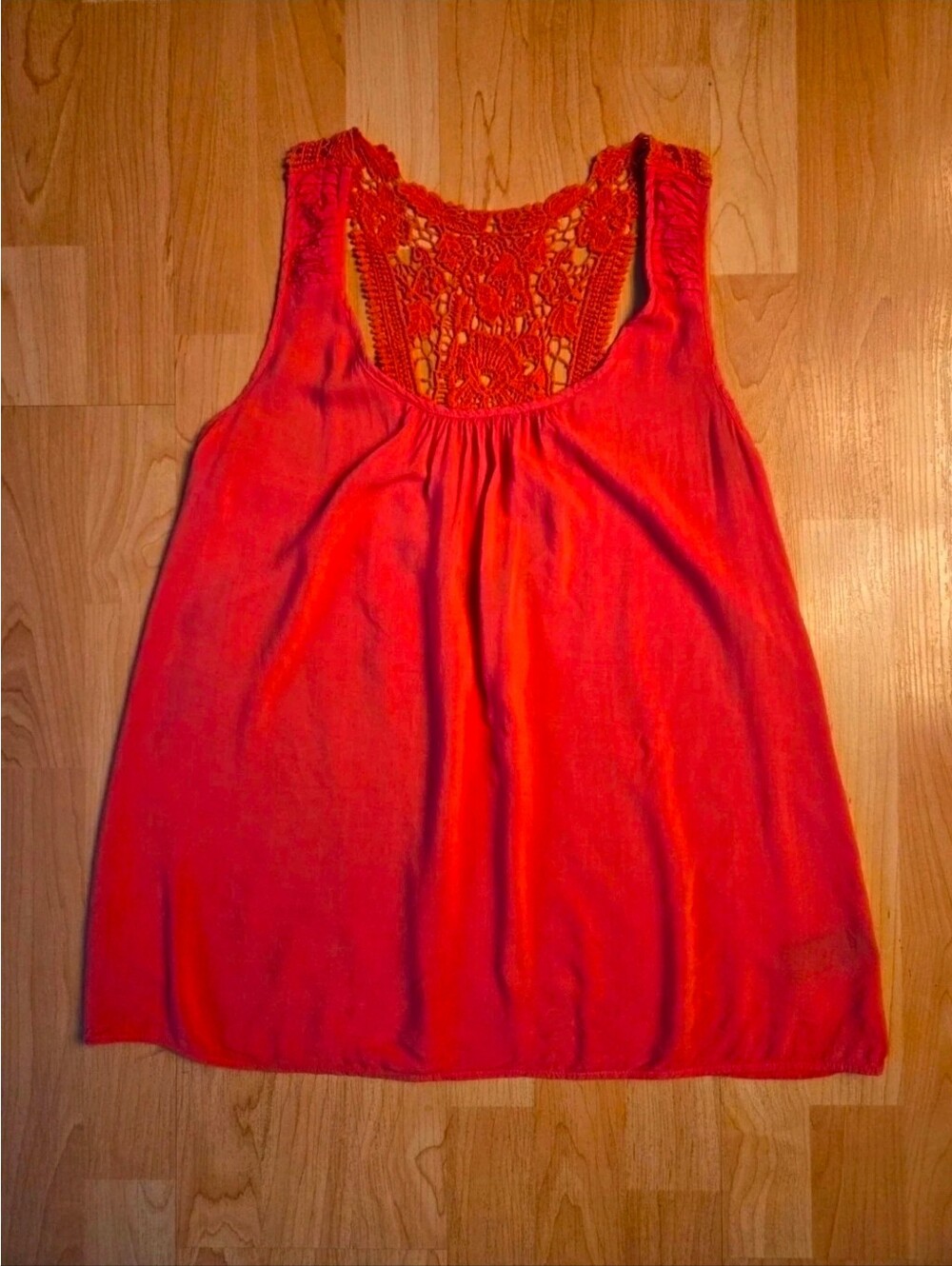 Forever 21 crochet lace detail tank top